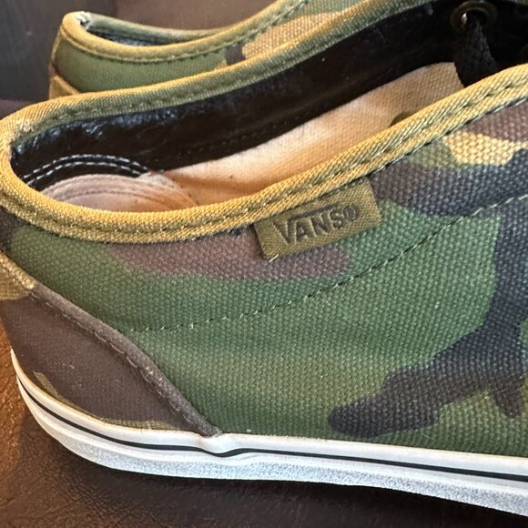 OLD SKOOL CAMO VANS (Men's Size 8/Women's 9.5) - Picture 4 of 7